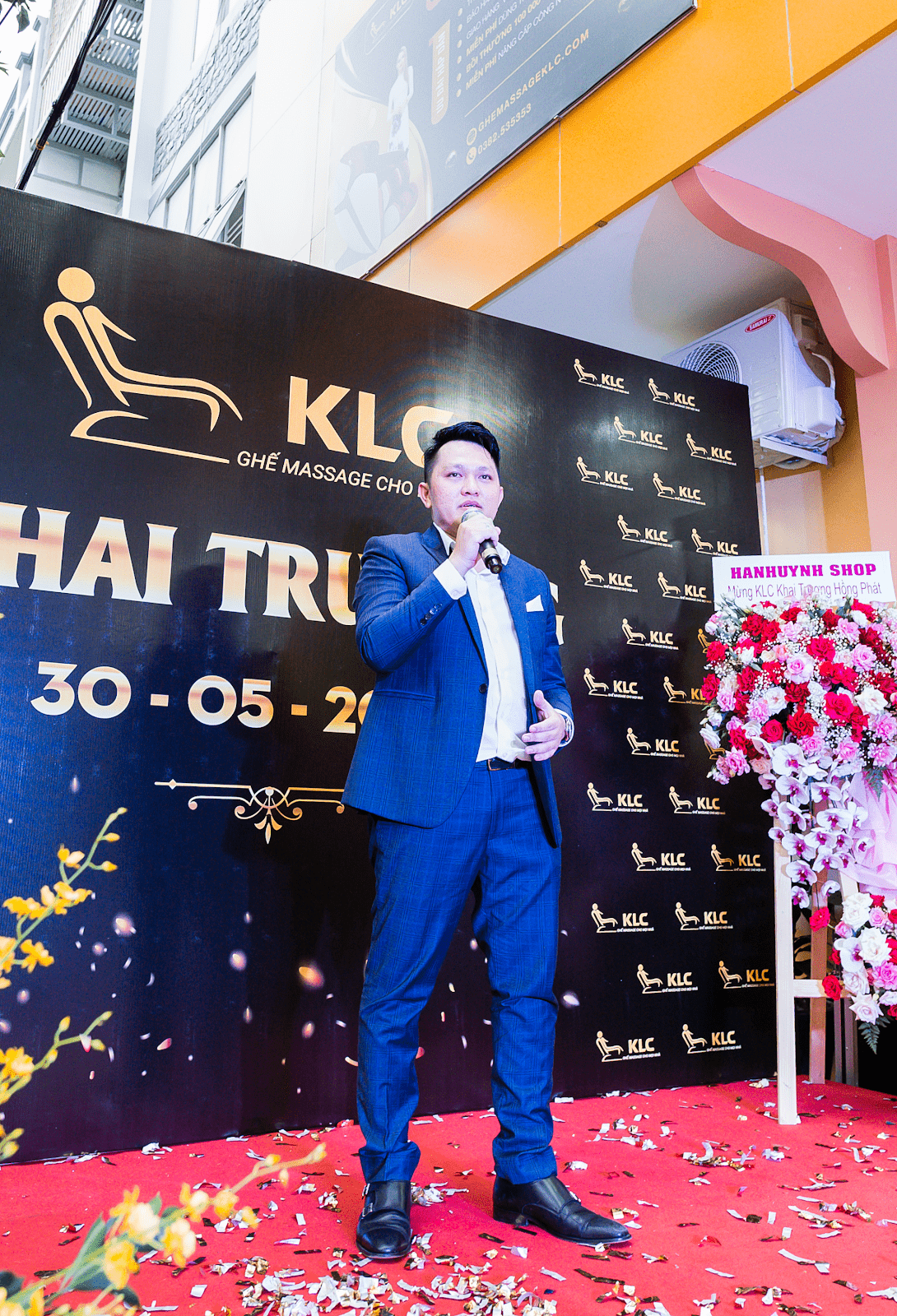 Báo chí nói gì sau sự kiện Lễ khai trương Showroom KLC ở Vũng Tàu có sự tham dự của diễn viên Phi Thanh Vân