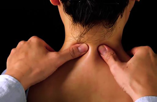 Mách bạn cách massage giảm đau vai gáy cực hiệu quả từ chuyên gia