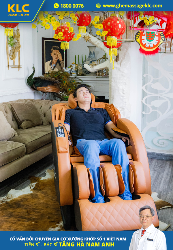 Diễn viên Hà Trí Quang tin dùng ghế massage KLC KY6868 